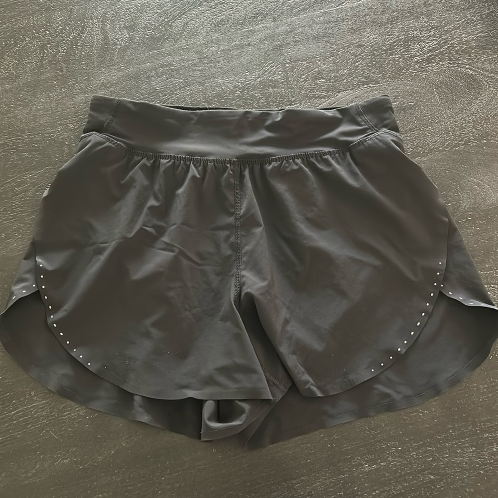 Lululemon fast and free shorts size 6